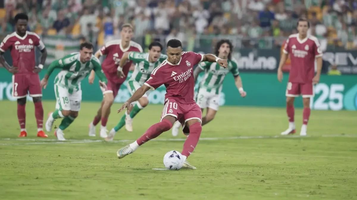 Góc Nhìn 188M: Mundo Deportivo: Ủy ban trọng tài xác định Bartra không phạm quy, không đá lại phạt đền của Mbappé là đúng