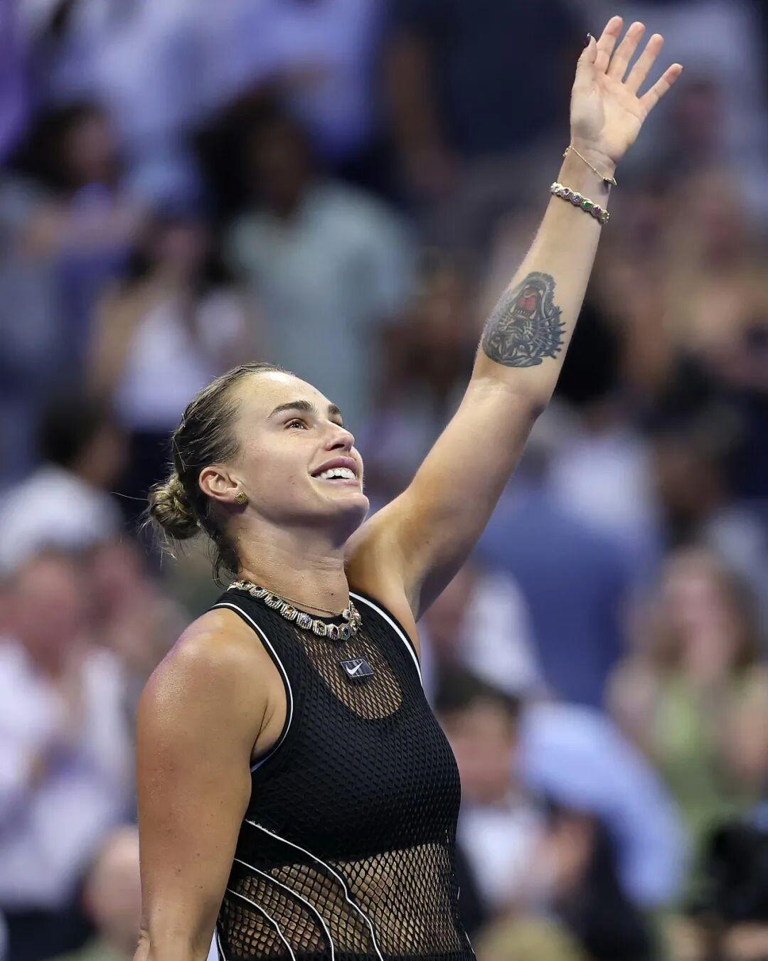 Góc Nhìn 188M: Khi Sabalenka đánh bóng, cả thế giới nín thở